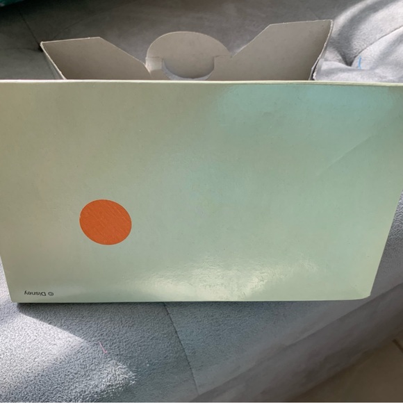 🔴 DISNEY GIFT BOX CHARACTERS GRAPHICS COMES FLAT EMPTY TO USE OR COLLECT - Picture 13 of 14